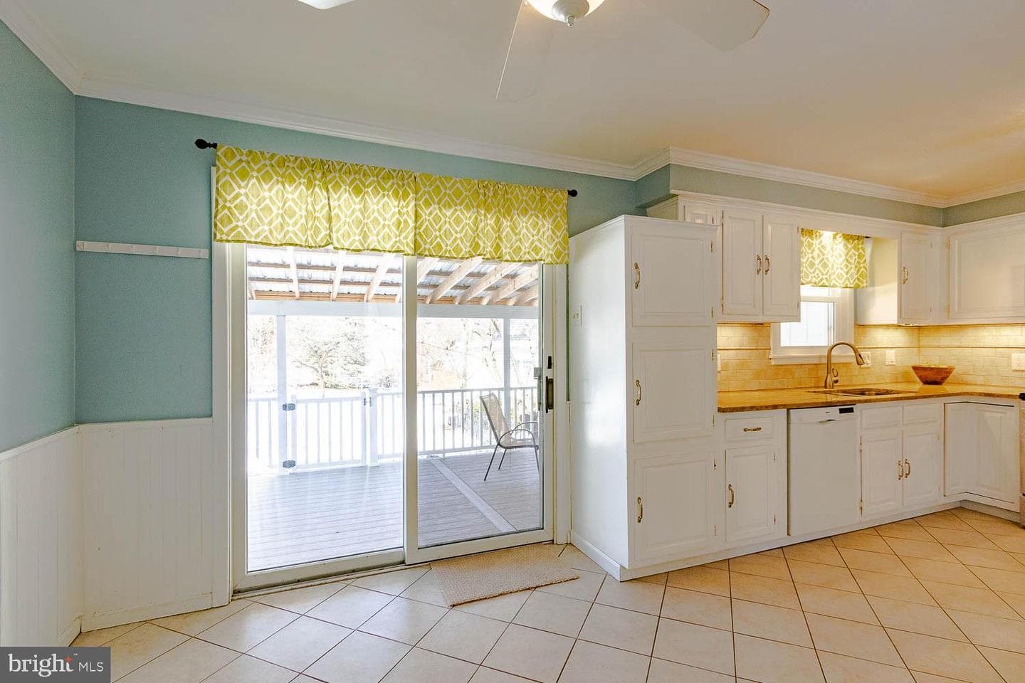 1096 Saxton Drive photo 12