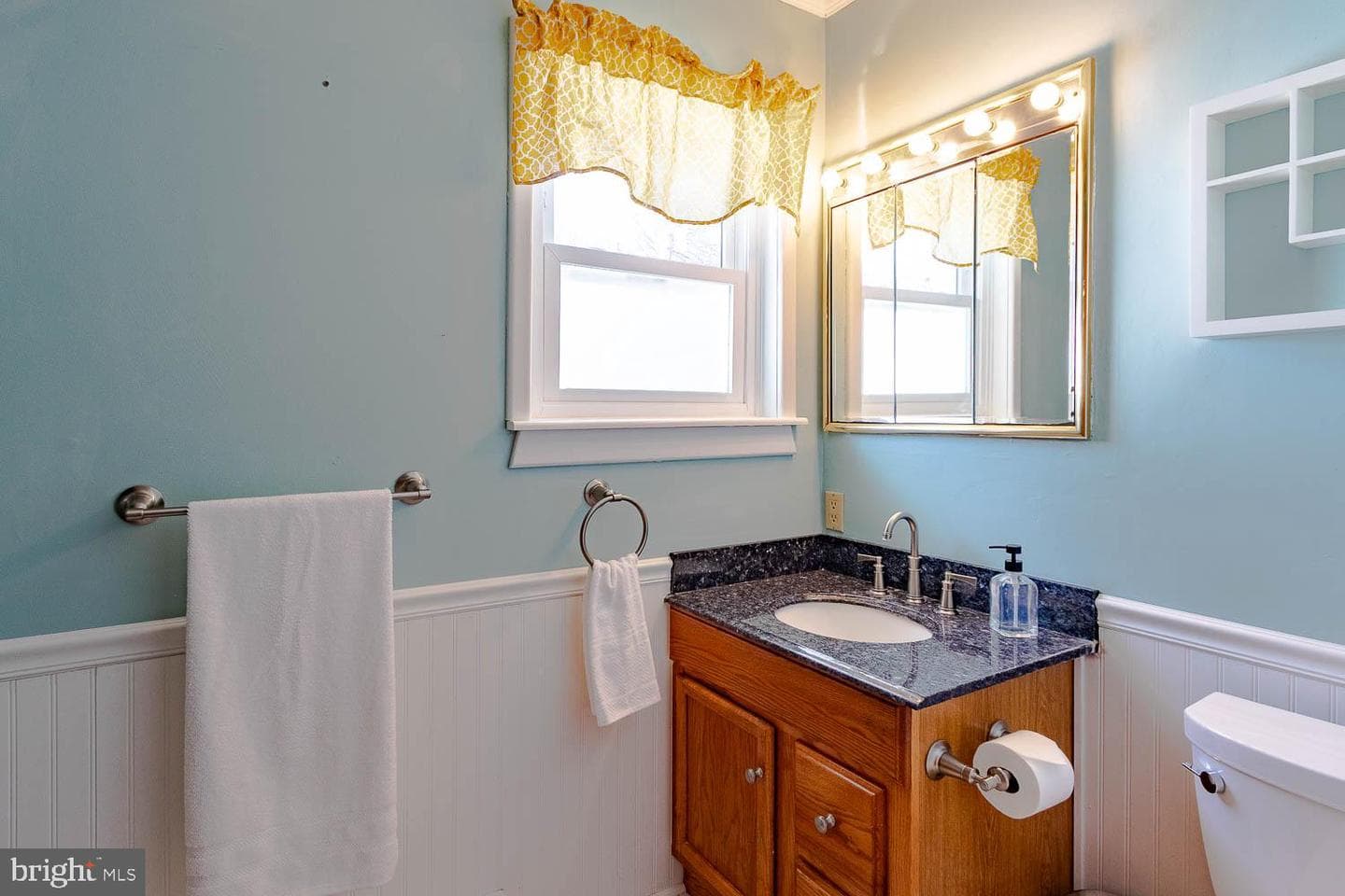 1096 Saxton Drive photo 18