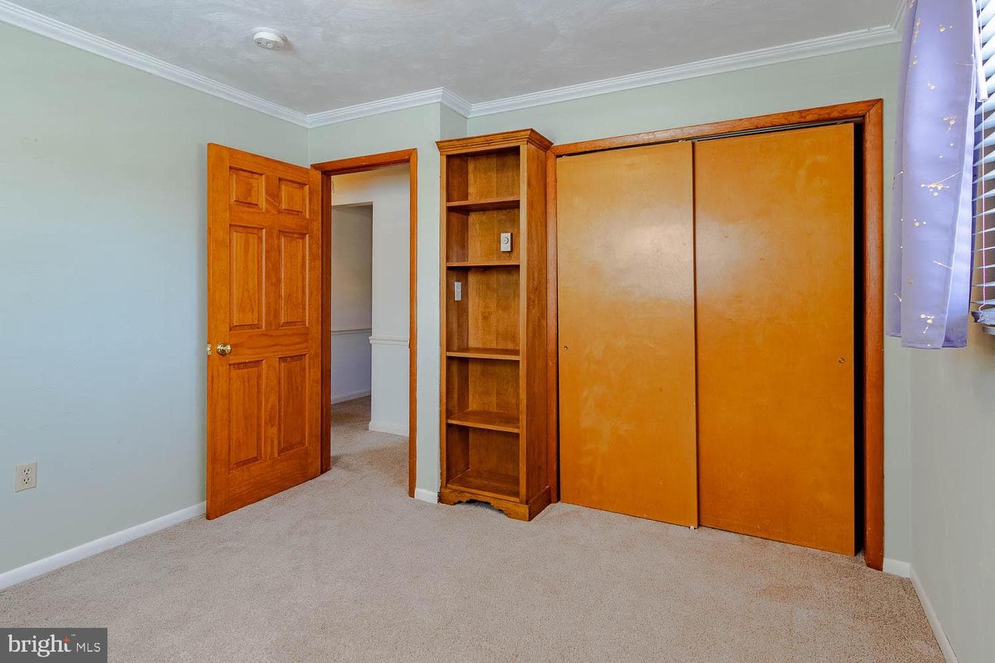 1096 Saxton Drive photo 25