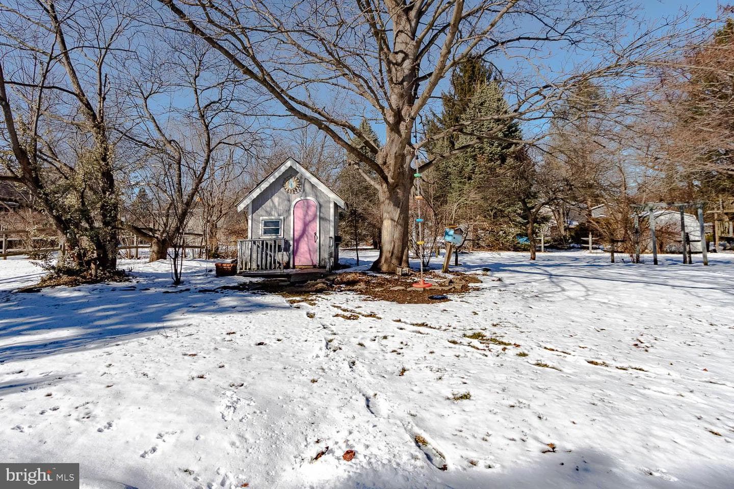 1096 Saxton Drive photo 37