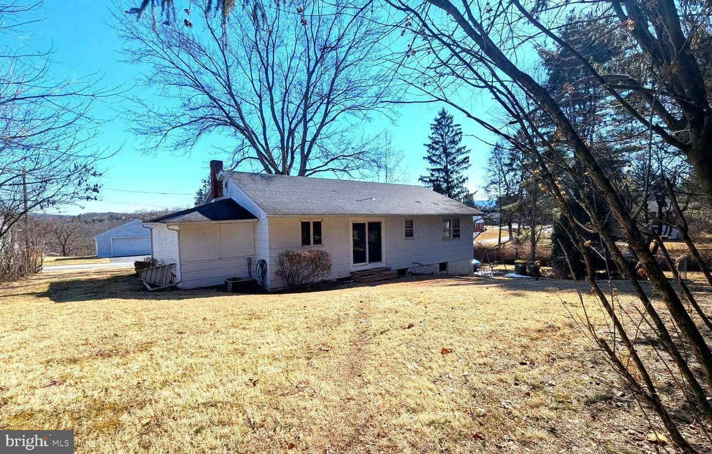 429 Simpson Street photo 11