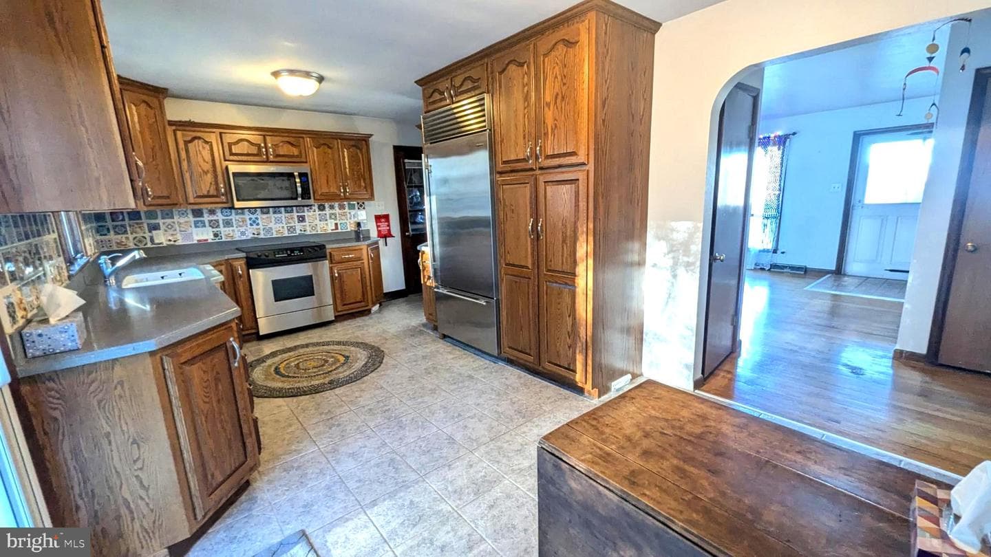 429 Simpson Street photo 12