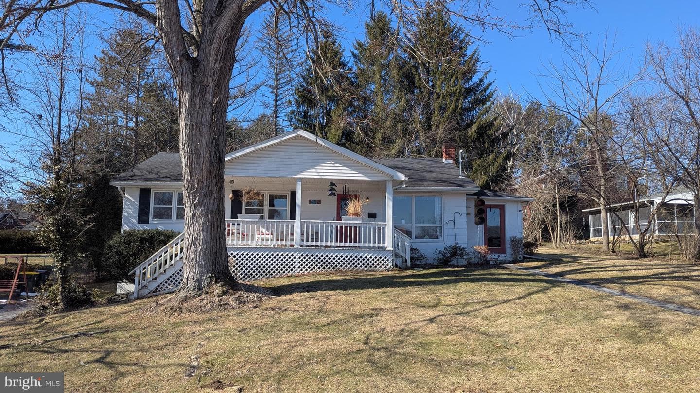 429 Simpson Street photo 2