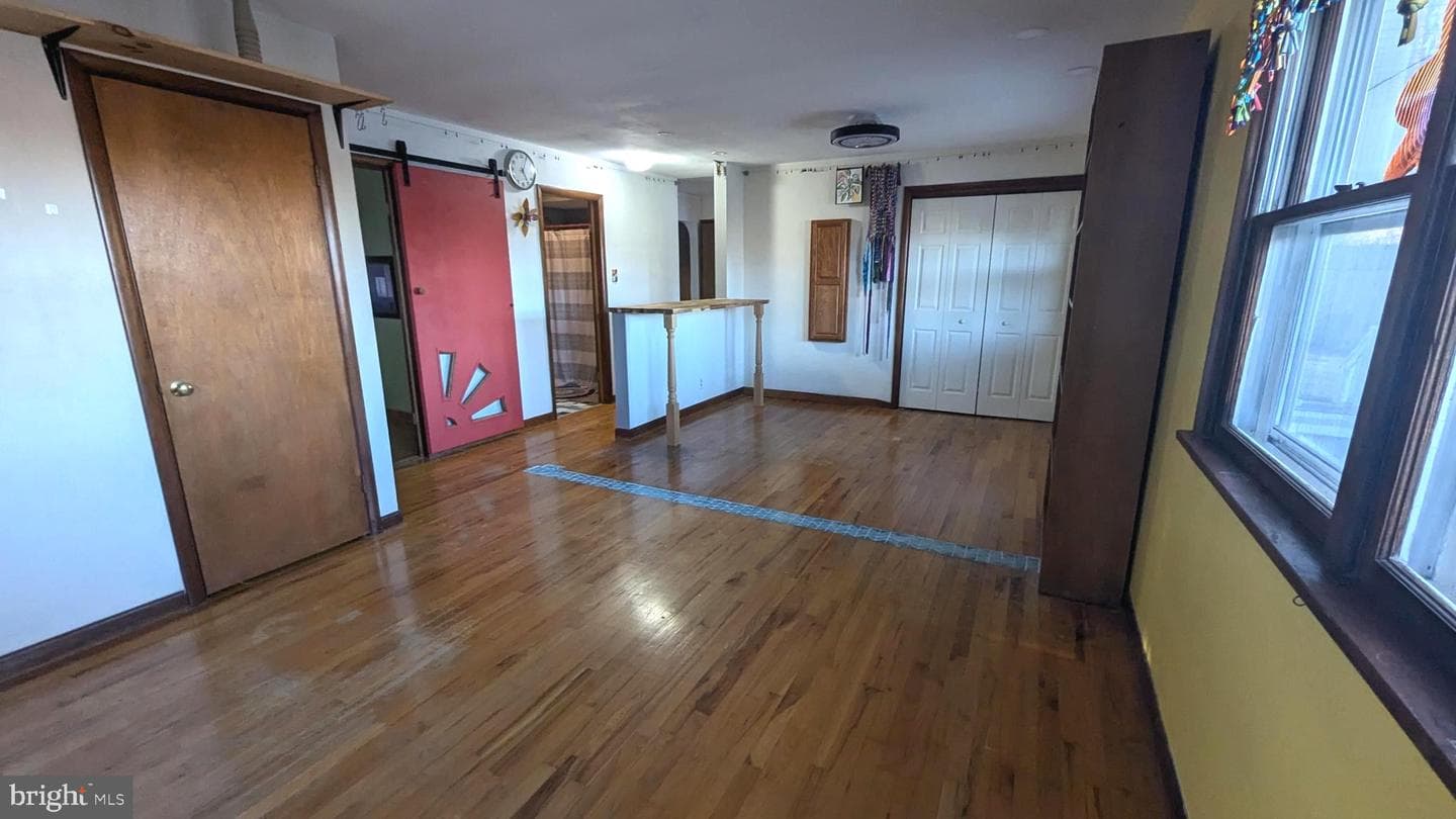 429 Simpson Street photo 23