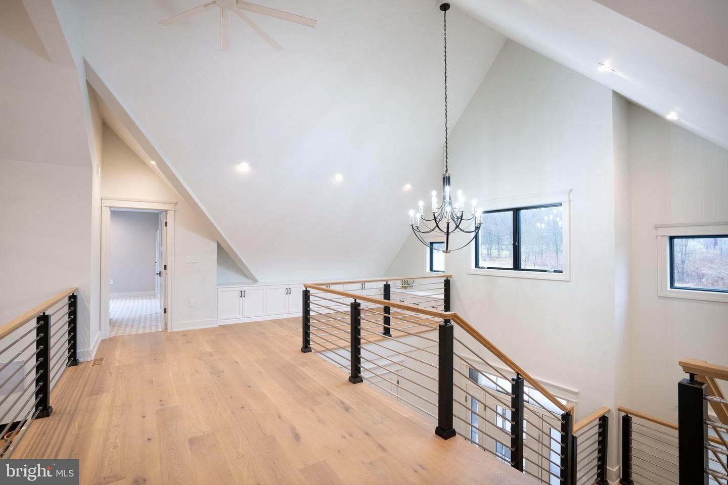373 W Crestview Avenue photo 39