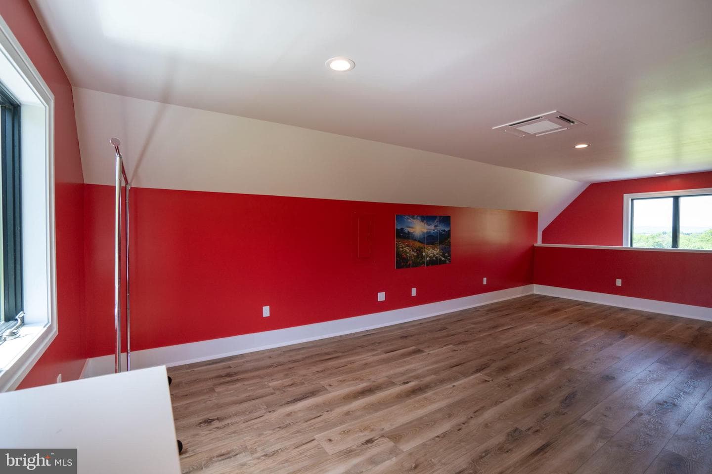 373 W Crestview Avenue photo 95