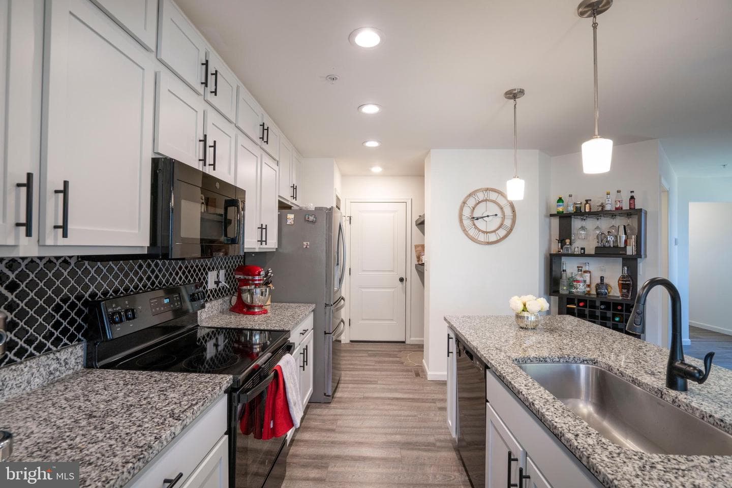 266 Isabella Circle photo 10