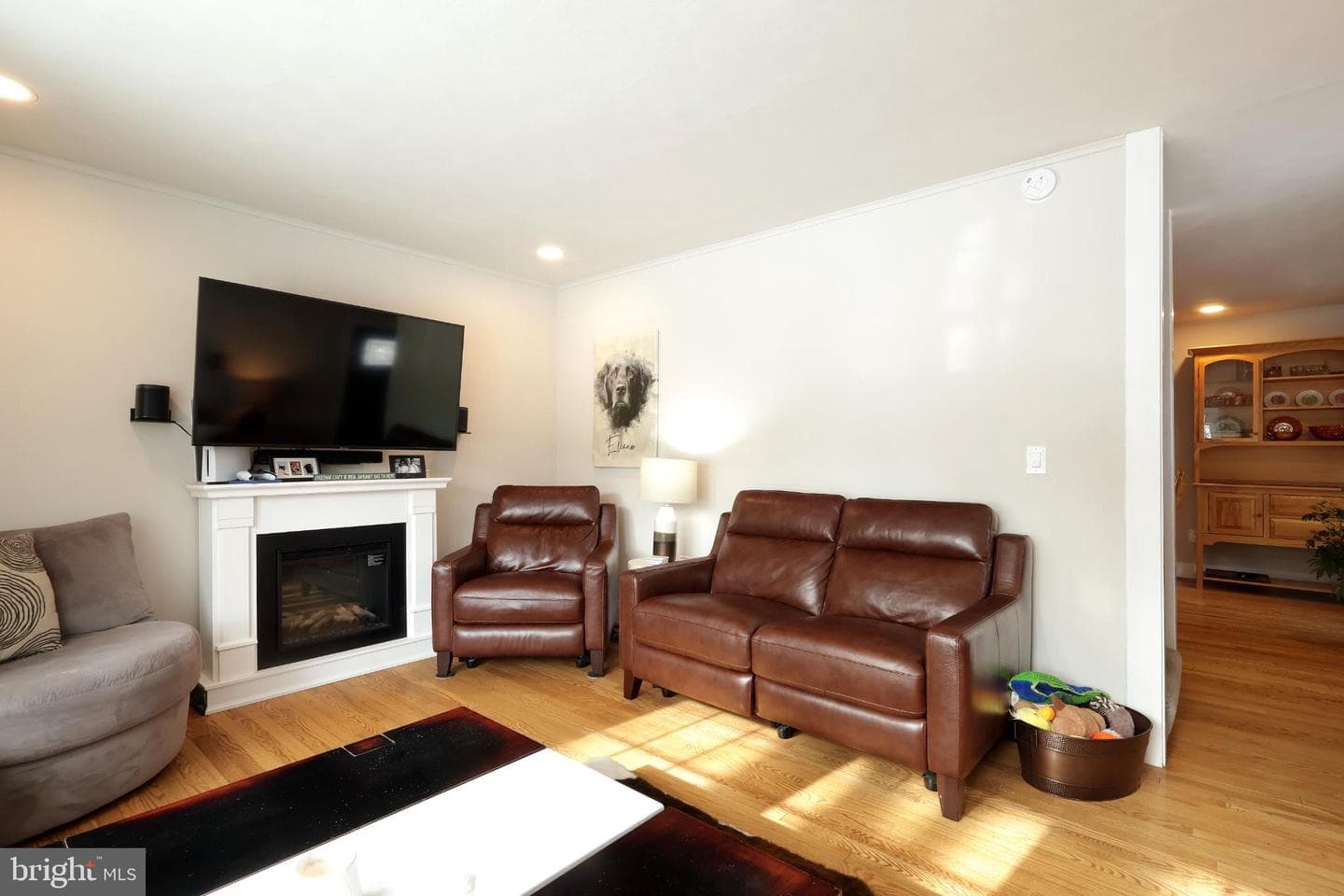 711 Blanchard Street photo 13