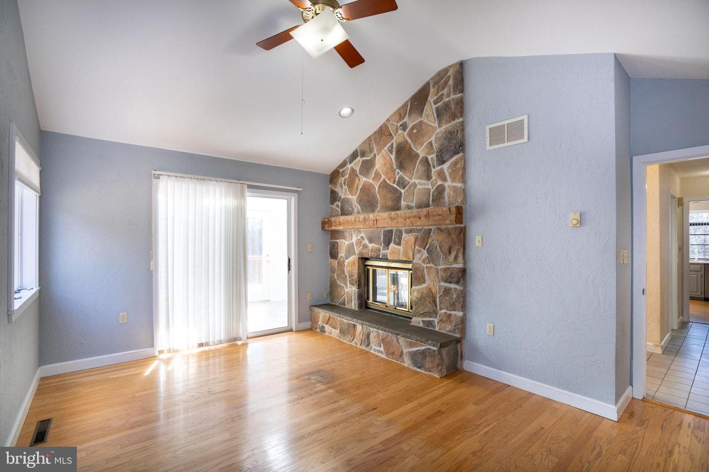 50 Toms Lane photo 40