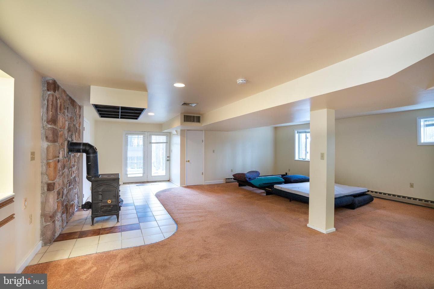 50 Toms Lane photo 59