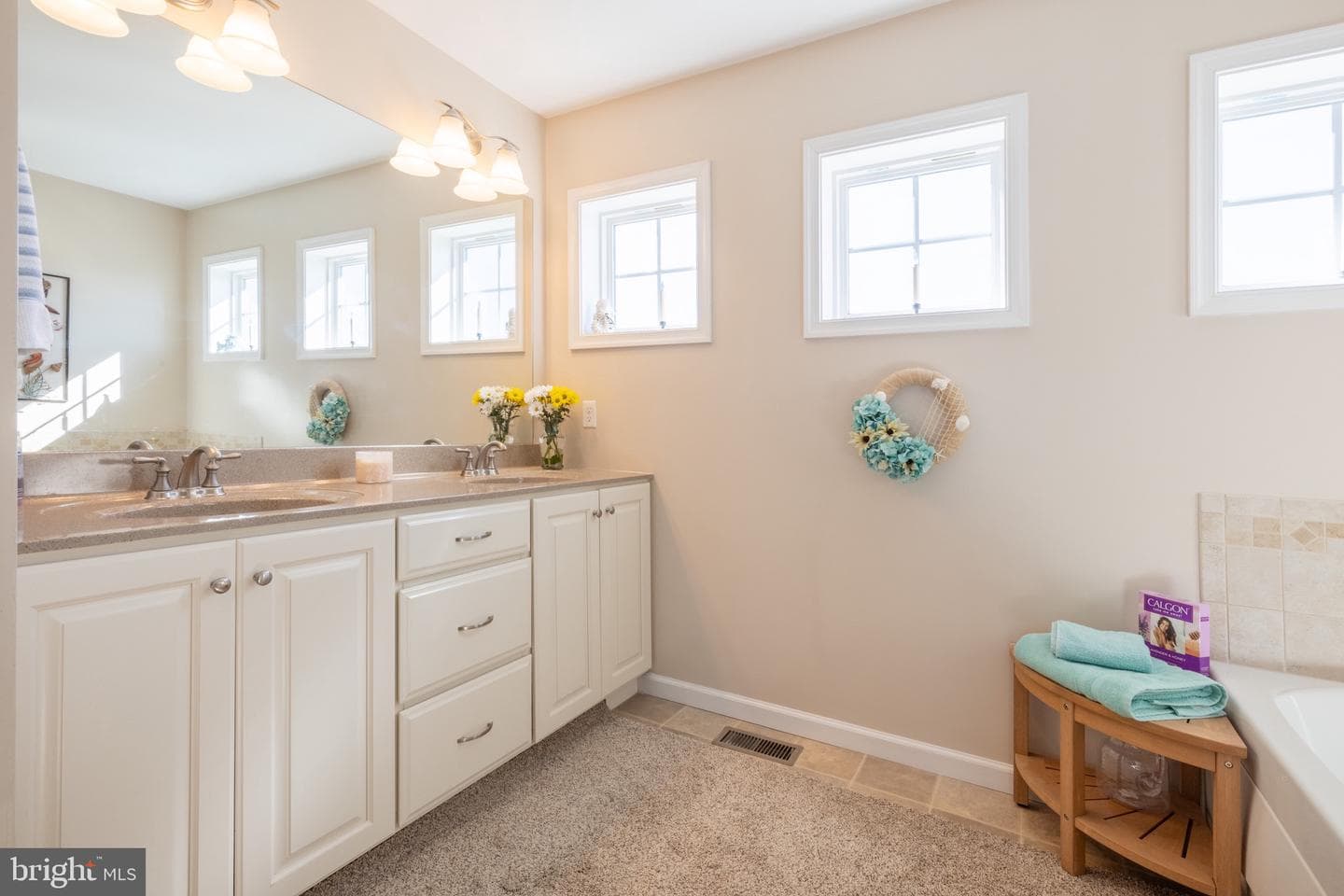 201 Jefferson Circle photo 14
