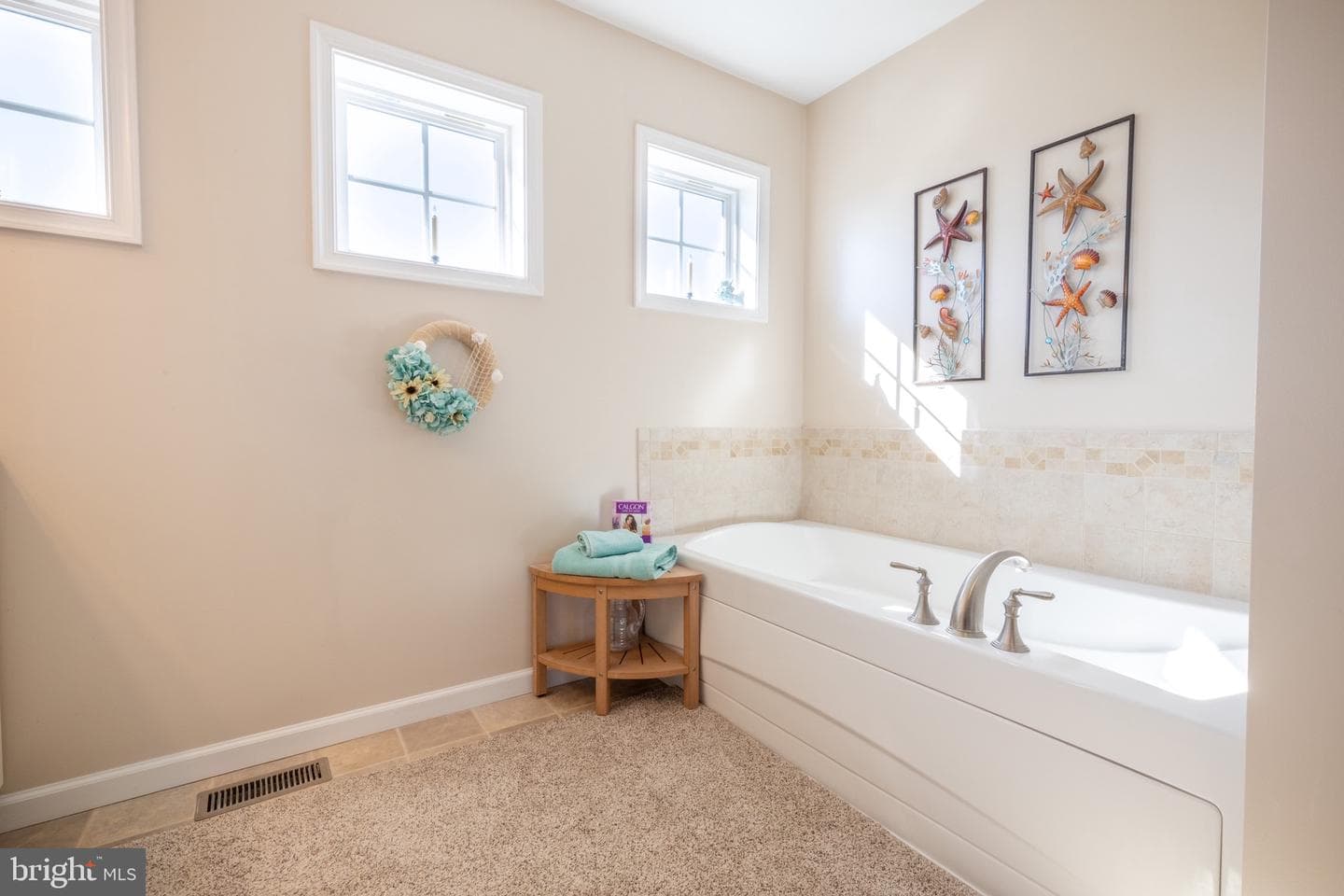201 Jefferson Circle photo 15