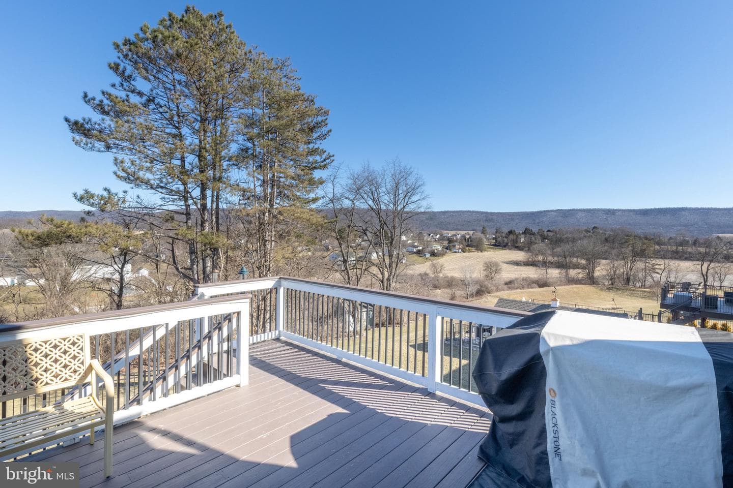 201 Jefferson Circle photo 22
