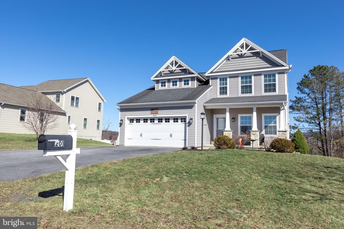 201 Jefferson Circle photo 36