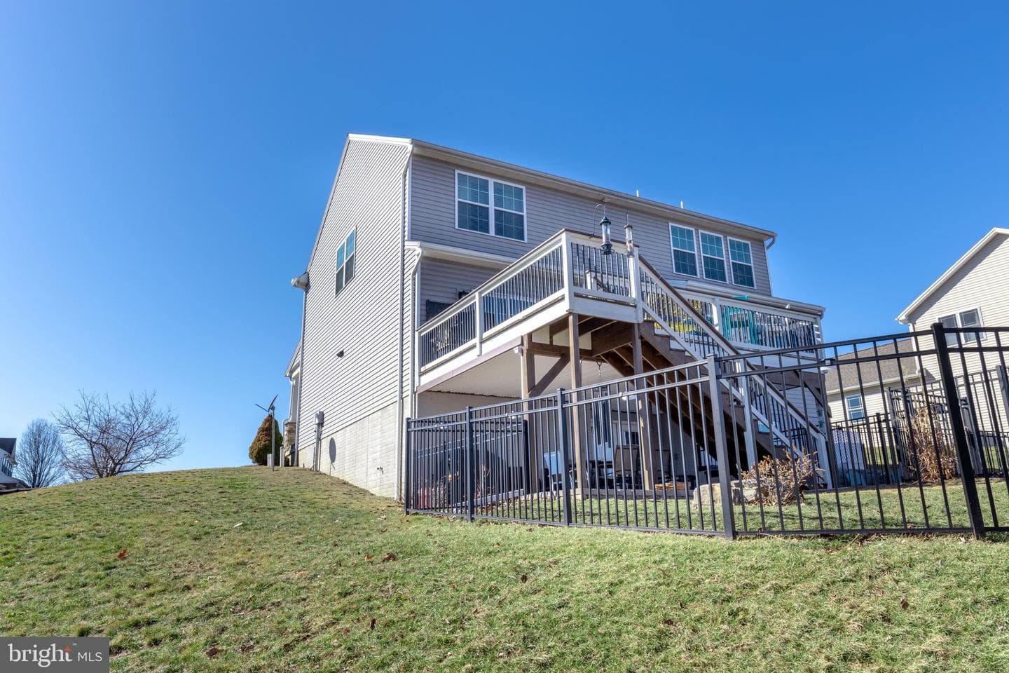 201 Jefferson Circle photo 41