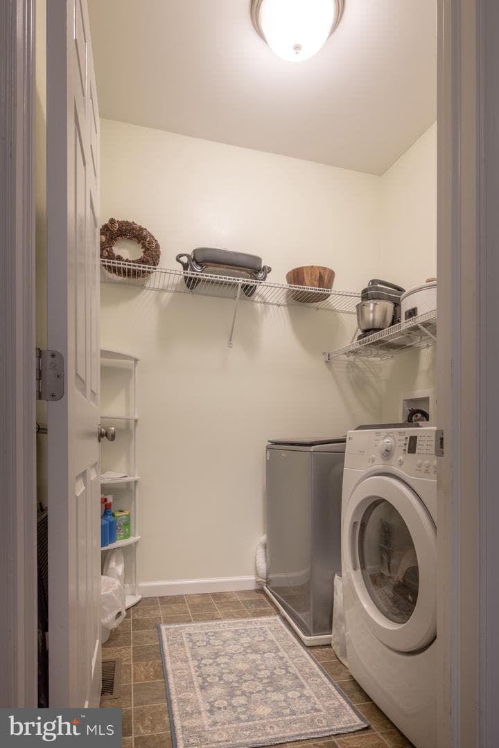 201 Jefferson Circle photo 55
