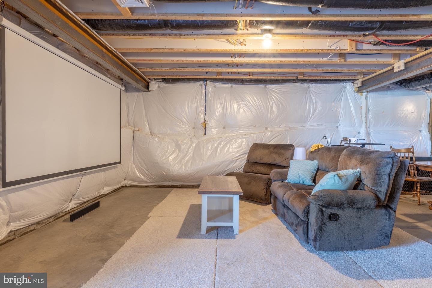 201 Jefferson Circle photo 56