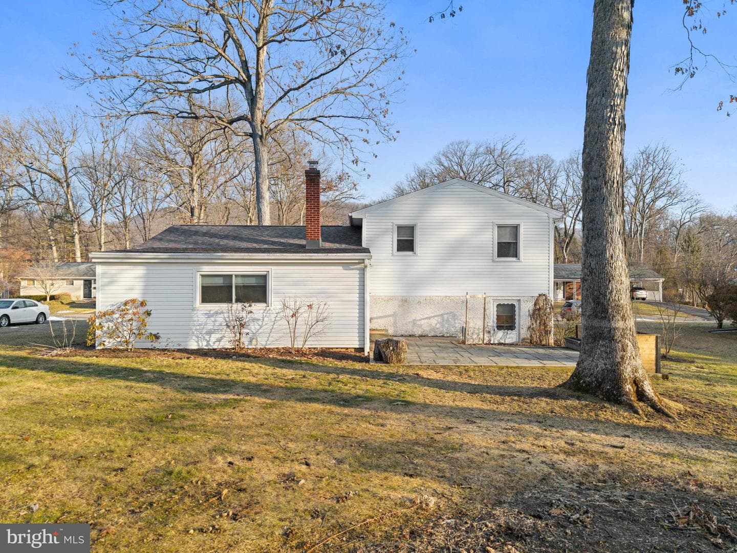 956 Shady Lane photo 5