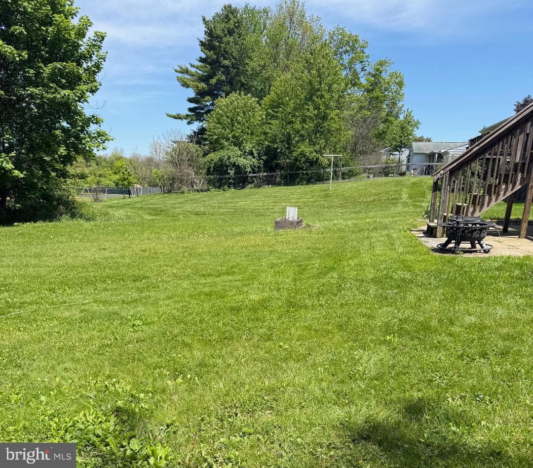 101 E Aaron Drive photo 3