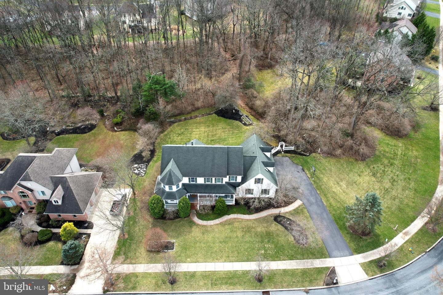 1354 Megan Drive photo 4