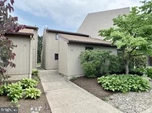836 W Aaron Drive photo 3
