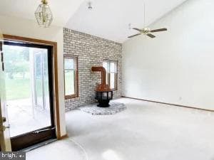 836 W Aaron Drive photo 5