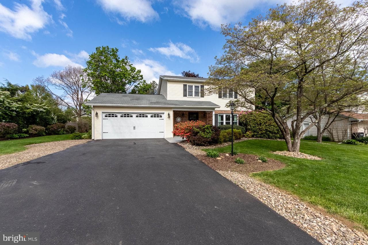 512 Montclair Lane, Boalsburg