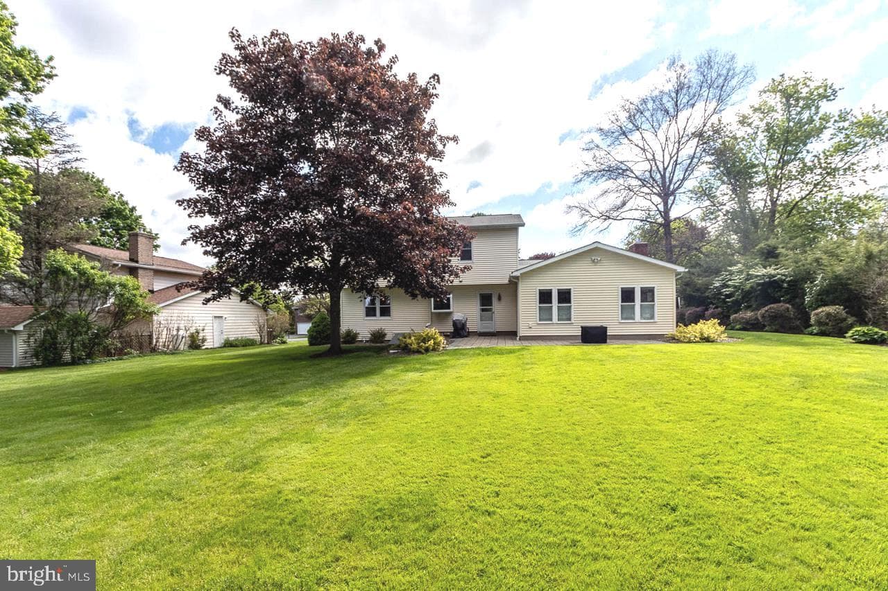 512 Montclair Lane photo 10