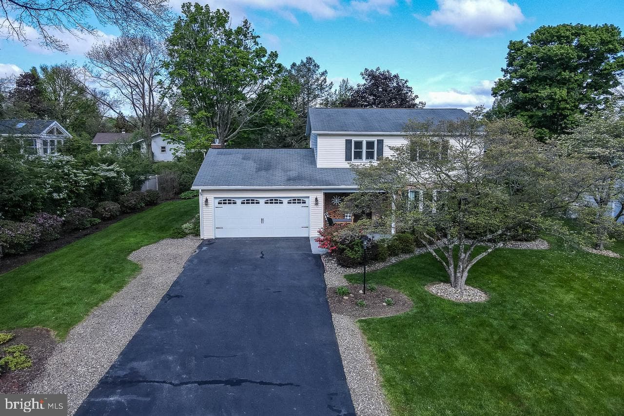 512 Montclair Lane, Boalsburg