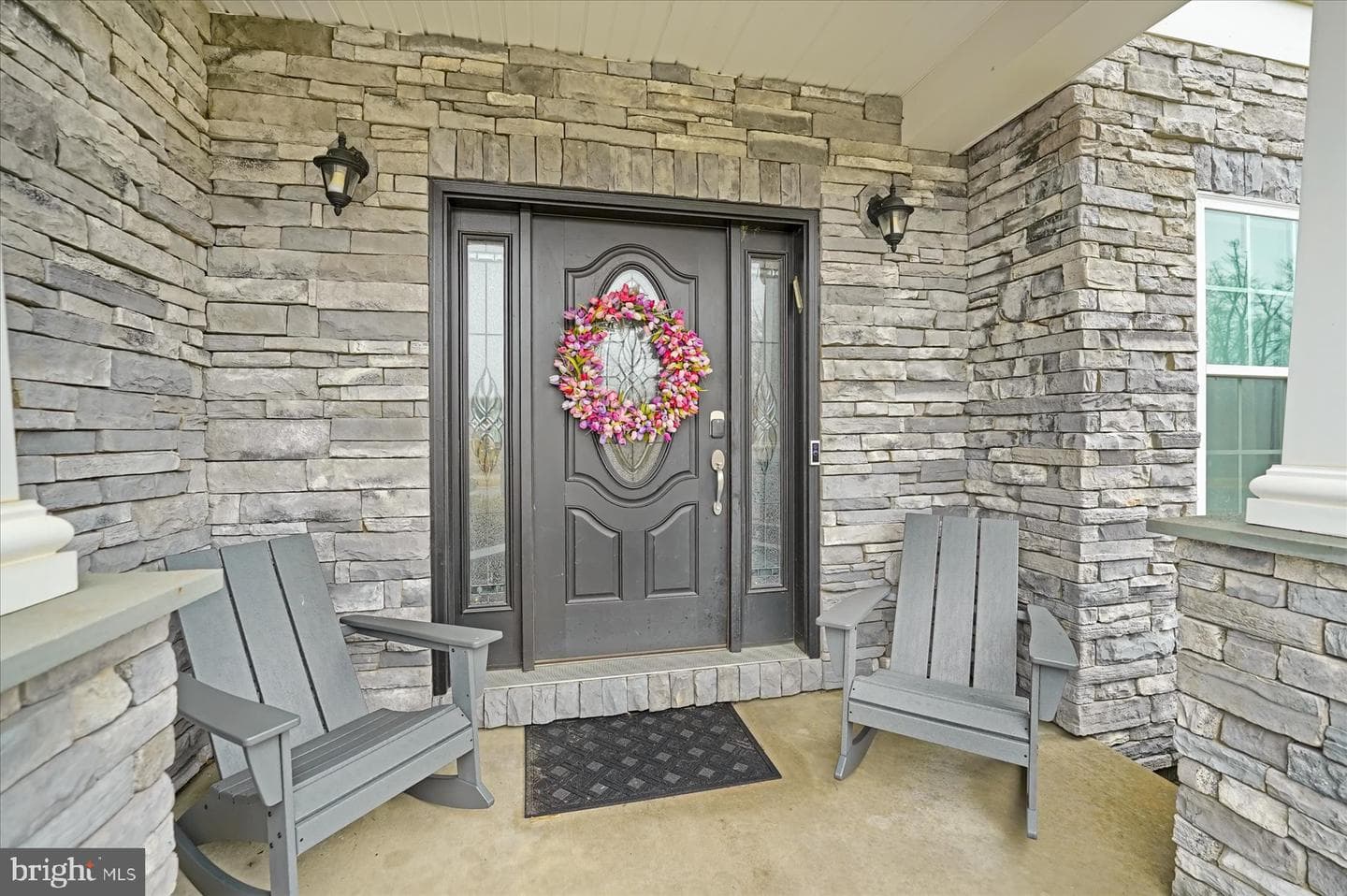 215 Glenndale Drive photo 2