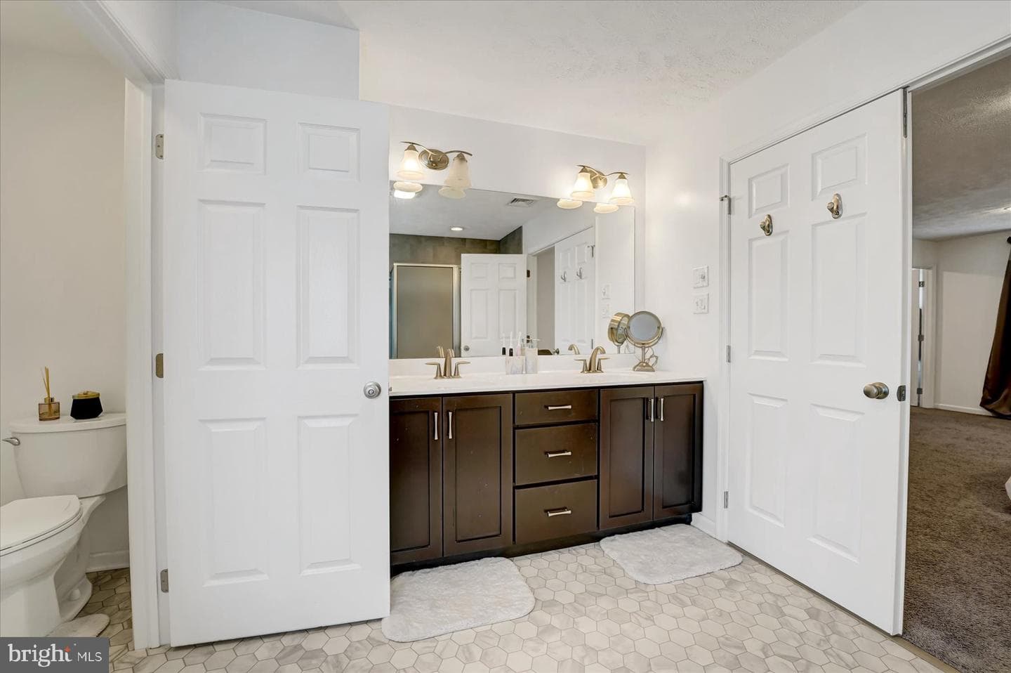 215 Glenndale Drive photo 22