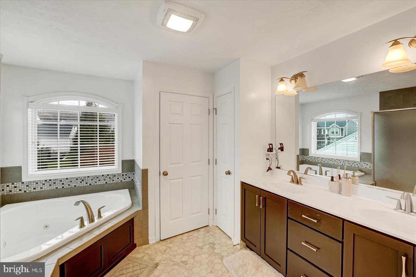215 Glenndale Drive photo 23