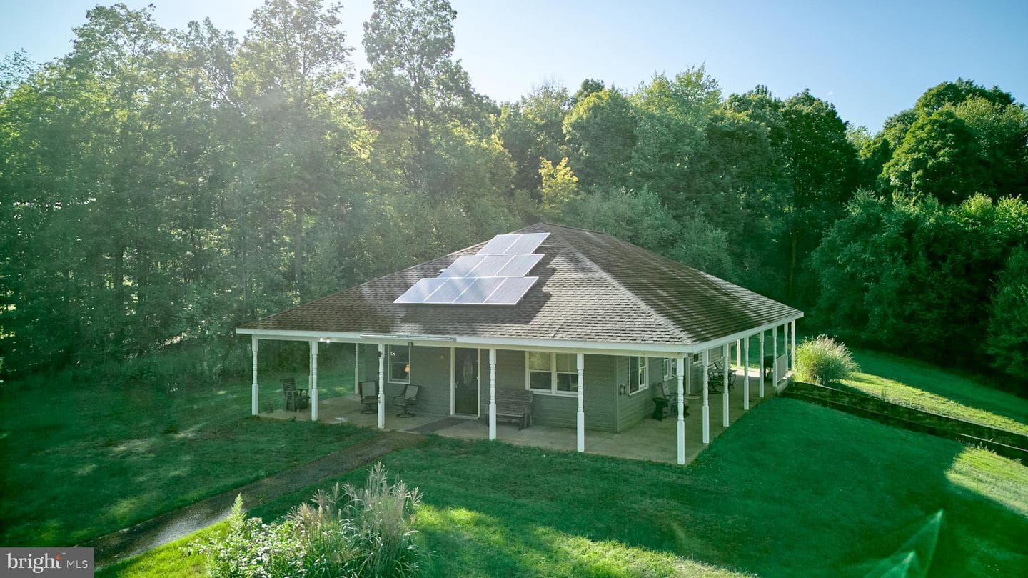 800 High Pines Lane, Port Matilda