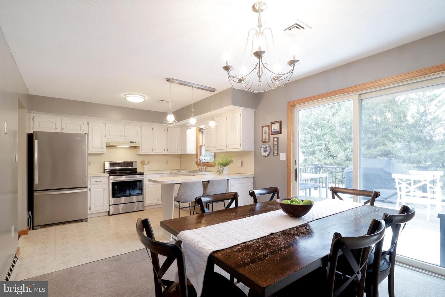 311 Goldfinch Drive photo 21