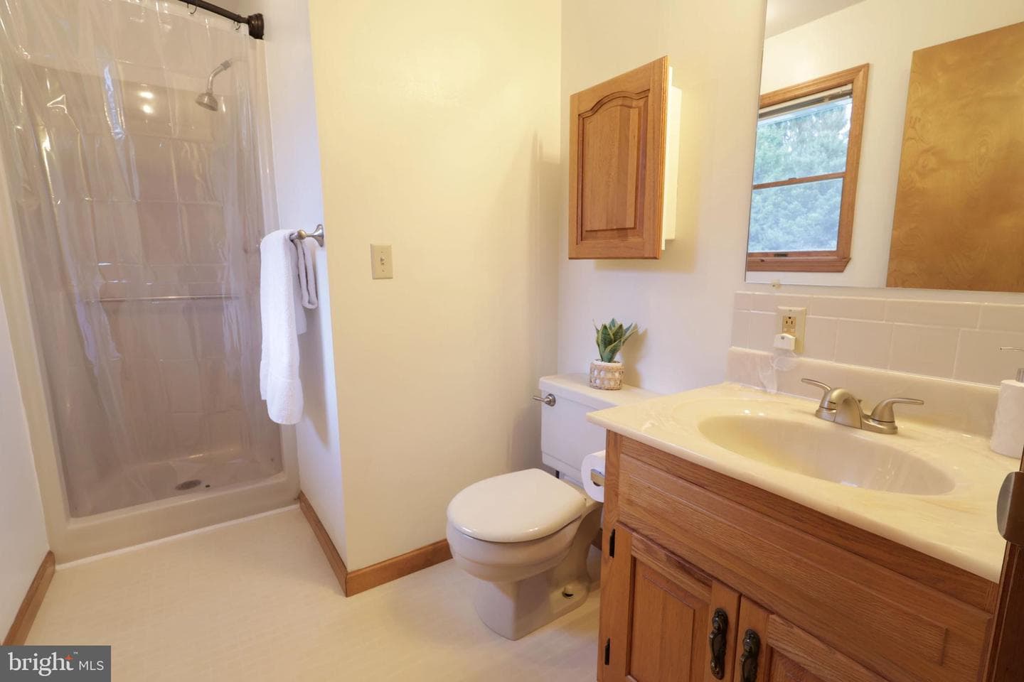 311 Goldfinch Drive photo 26