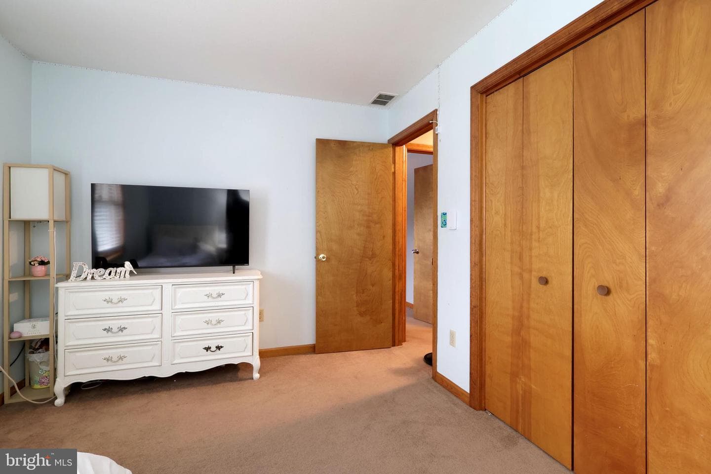 311 Goldfinch Drive photo 30