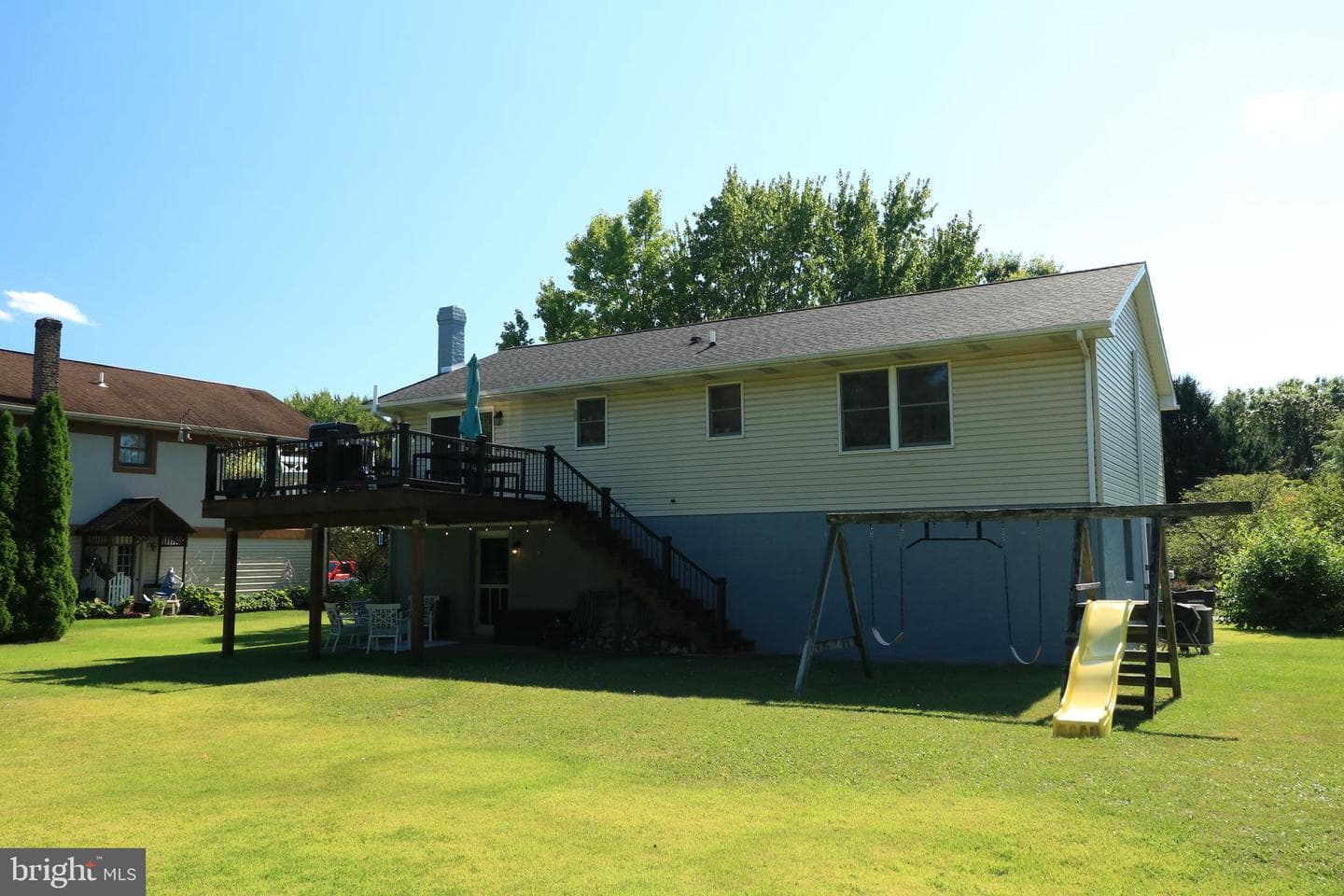 311 Goldfinch Drive photo 42