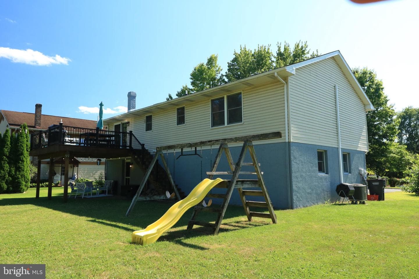 311 Goldfinch Drive photo 43