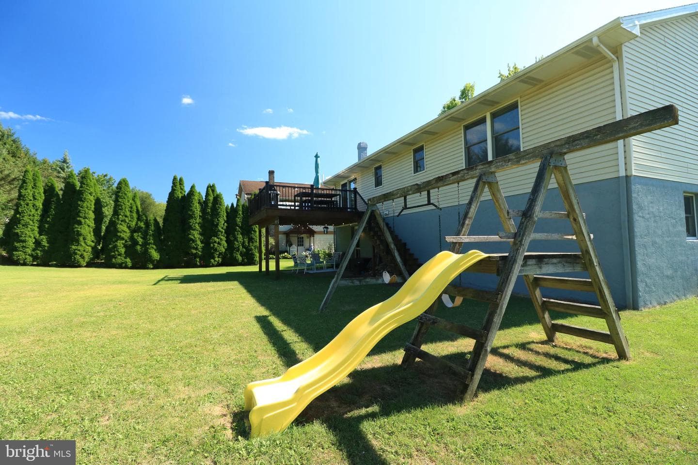 311 Goldfinch Drive photo 44