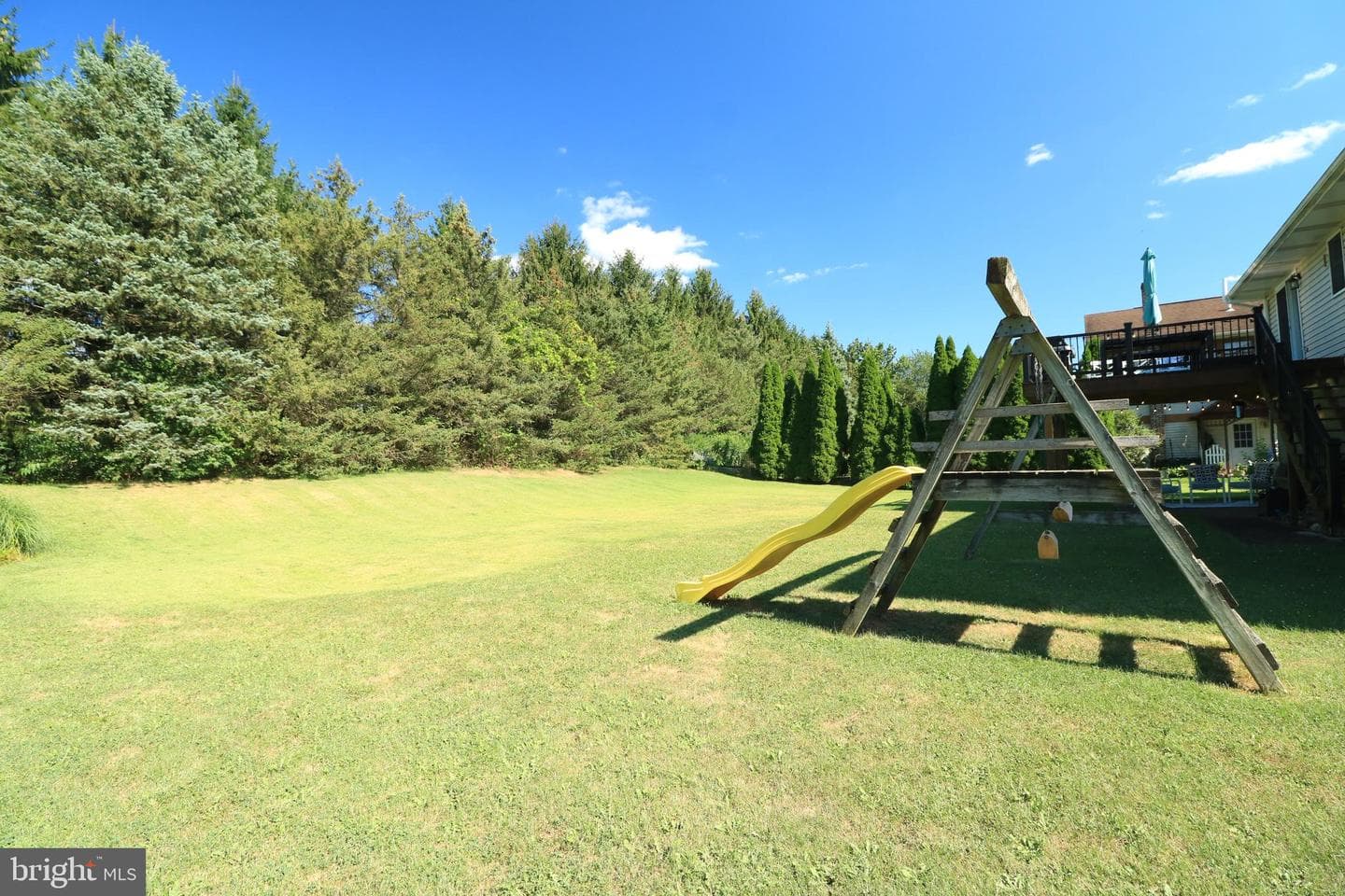 311 Goldfinch Drive photo 45