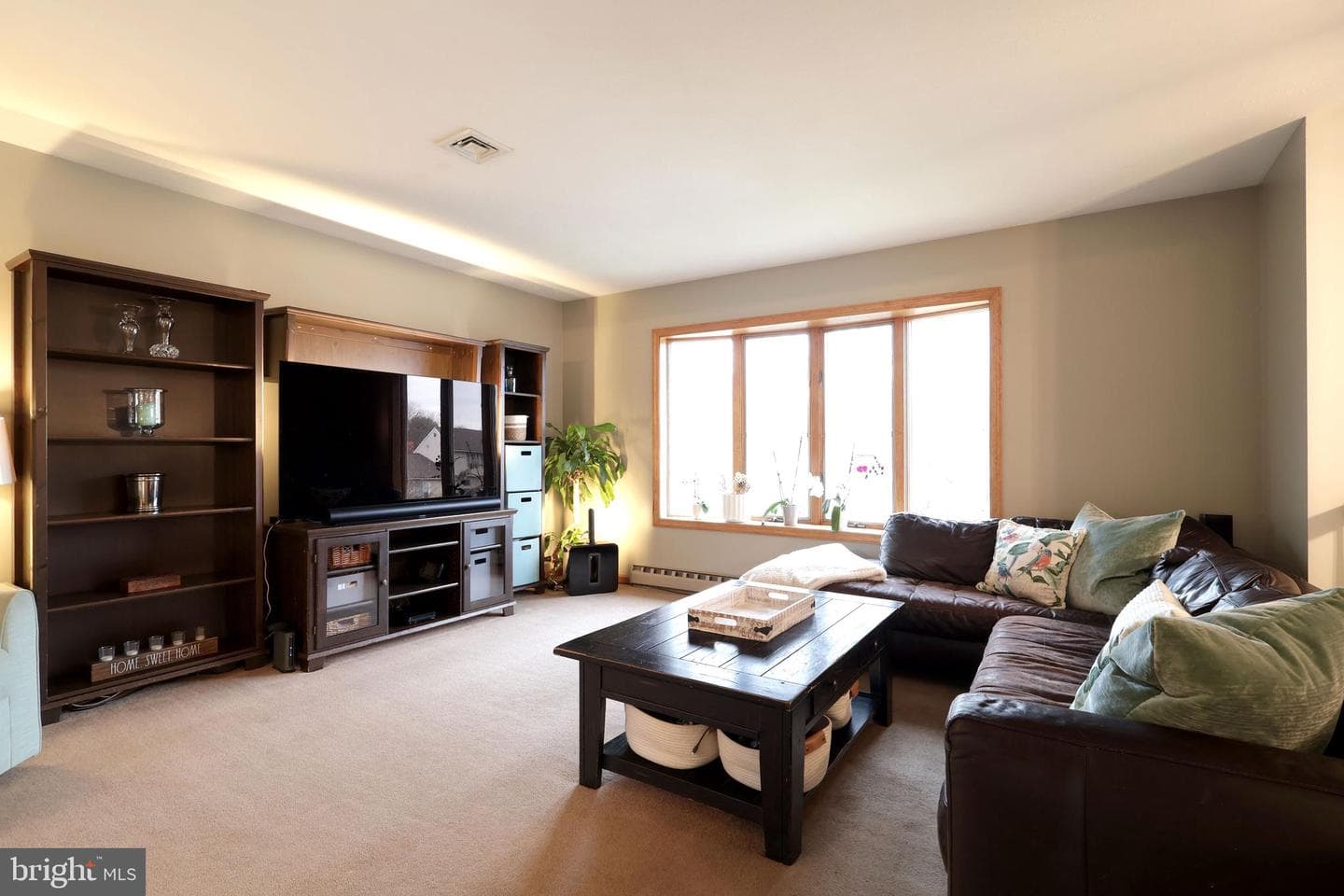 311 Goldfinch Drive photo 5