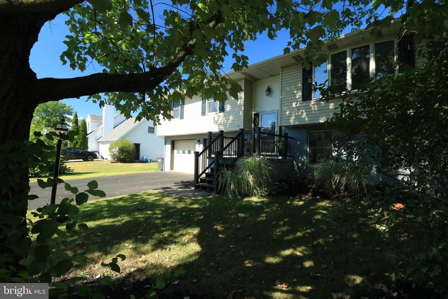 311 Goldfinch Drive photo 53