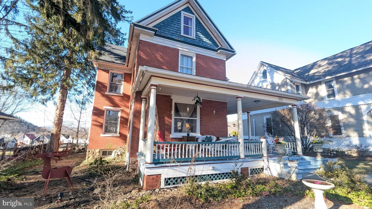 355 E Curtin Street photo 2