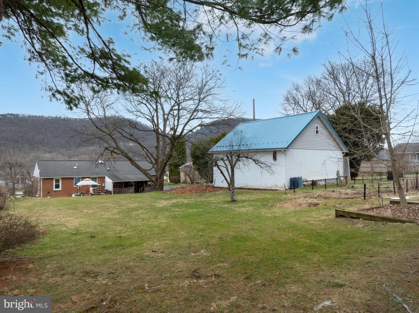 448 E Beaver Street photo 38