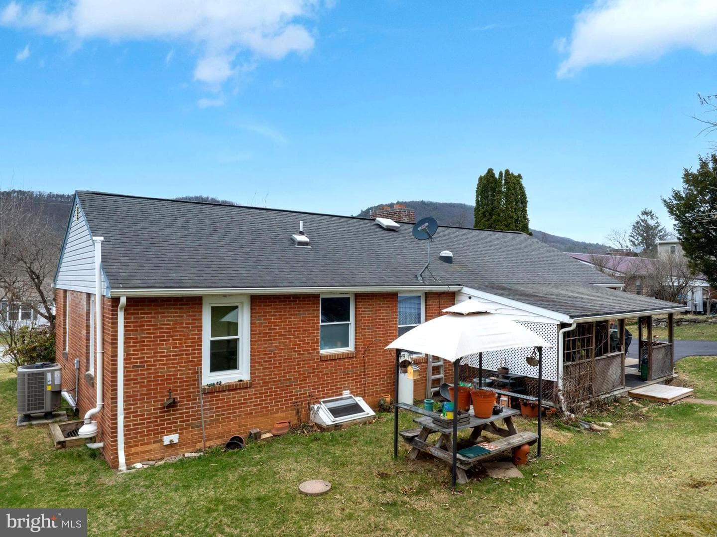 448 E Beaver Street photo 42