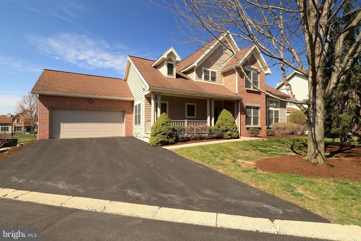 102 Abbott Lane photo 3