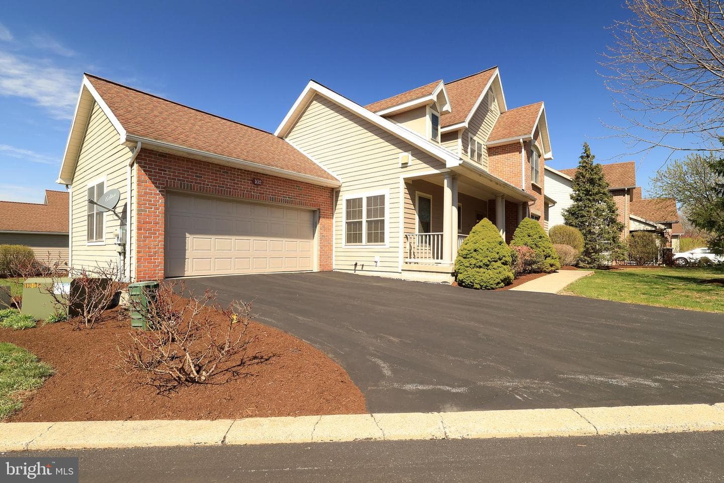 102 Abbott Lane photo 4