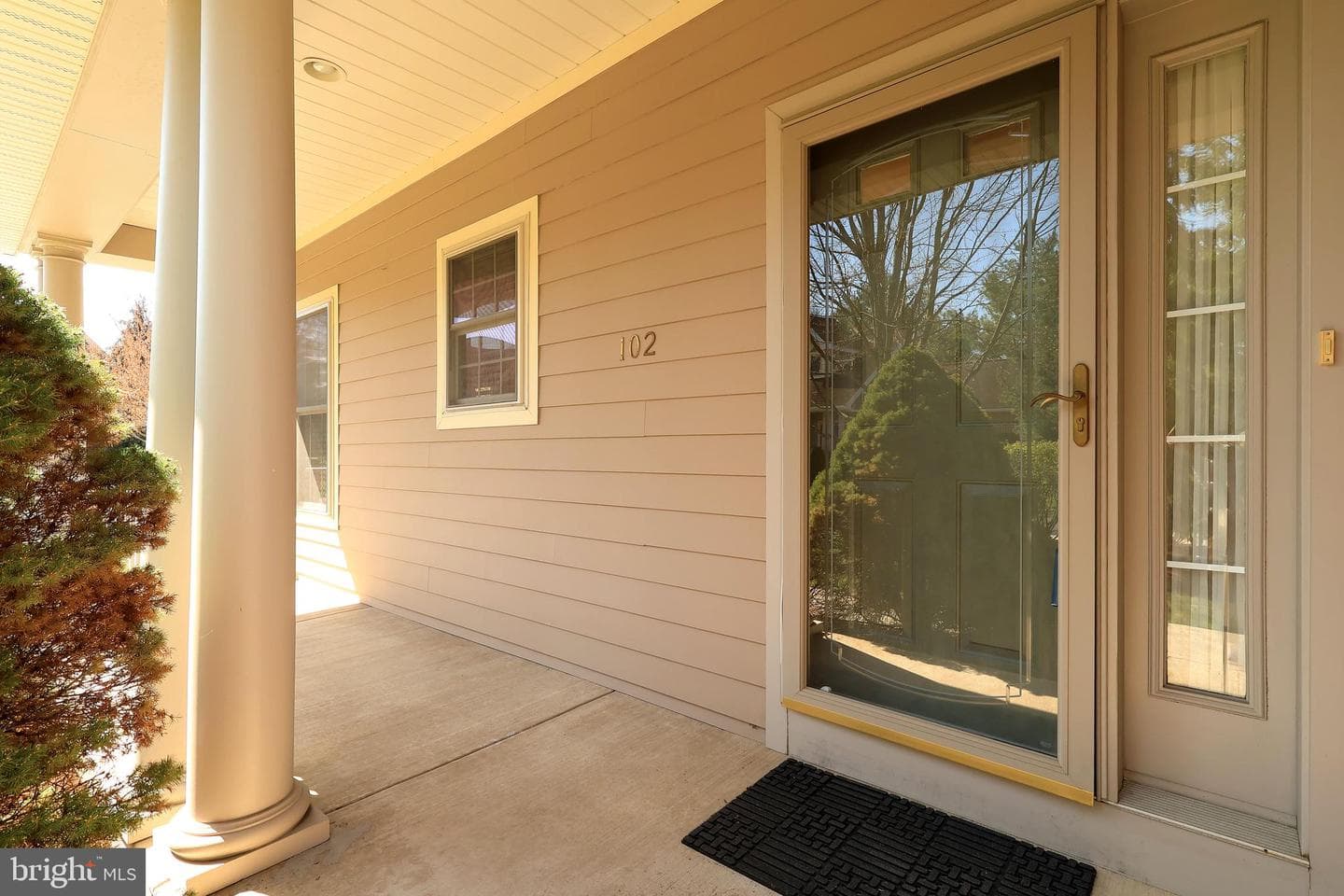 102 Abbott Lane photo 6