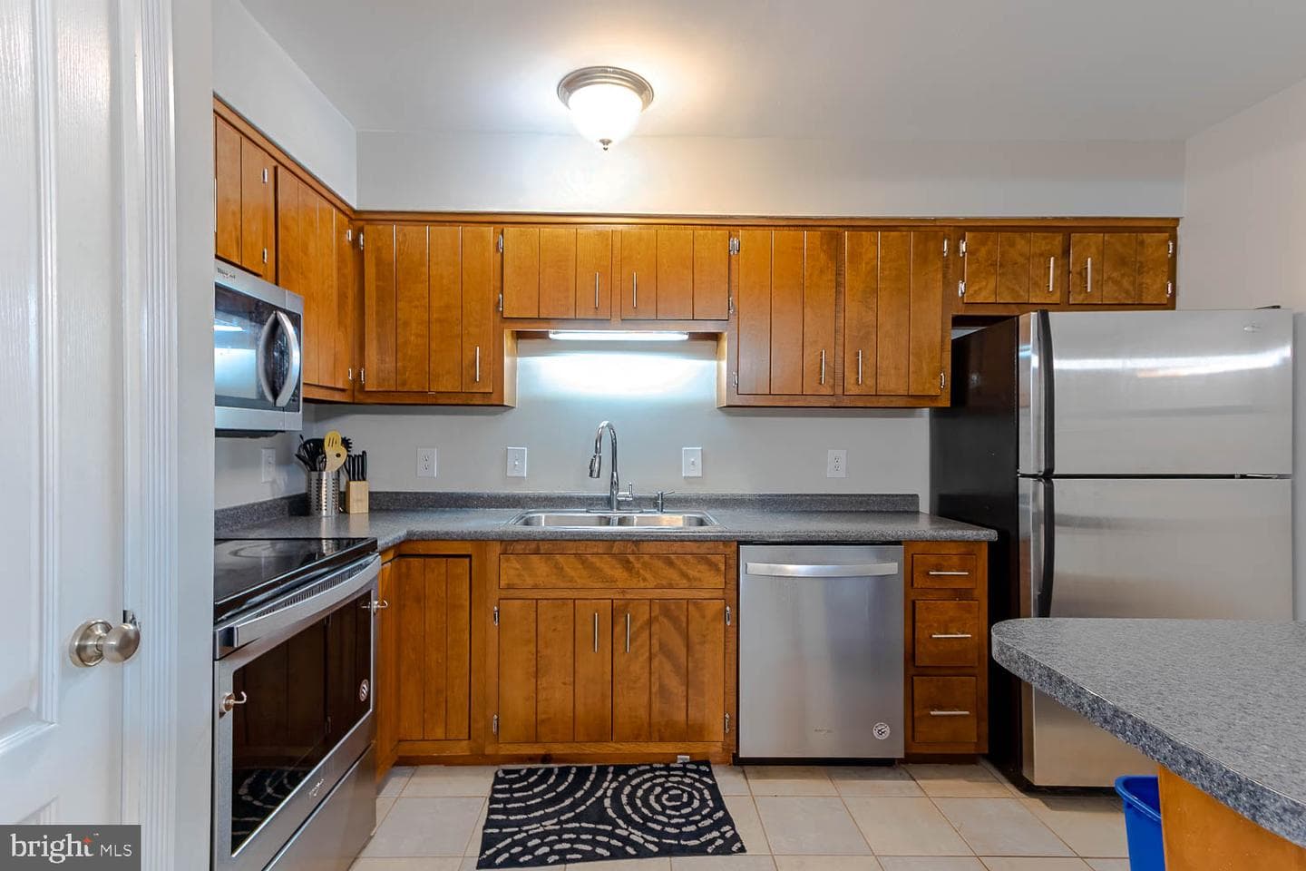1803 Bayfield Court photo 3