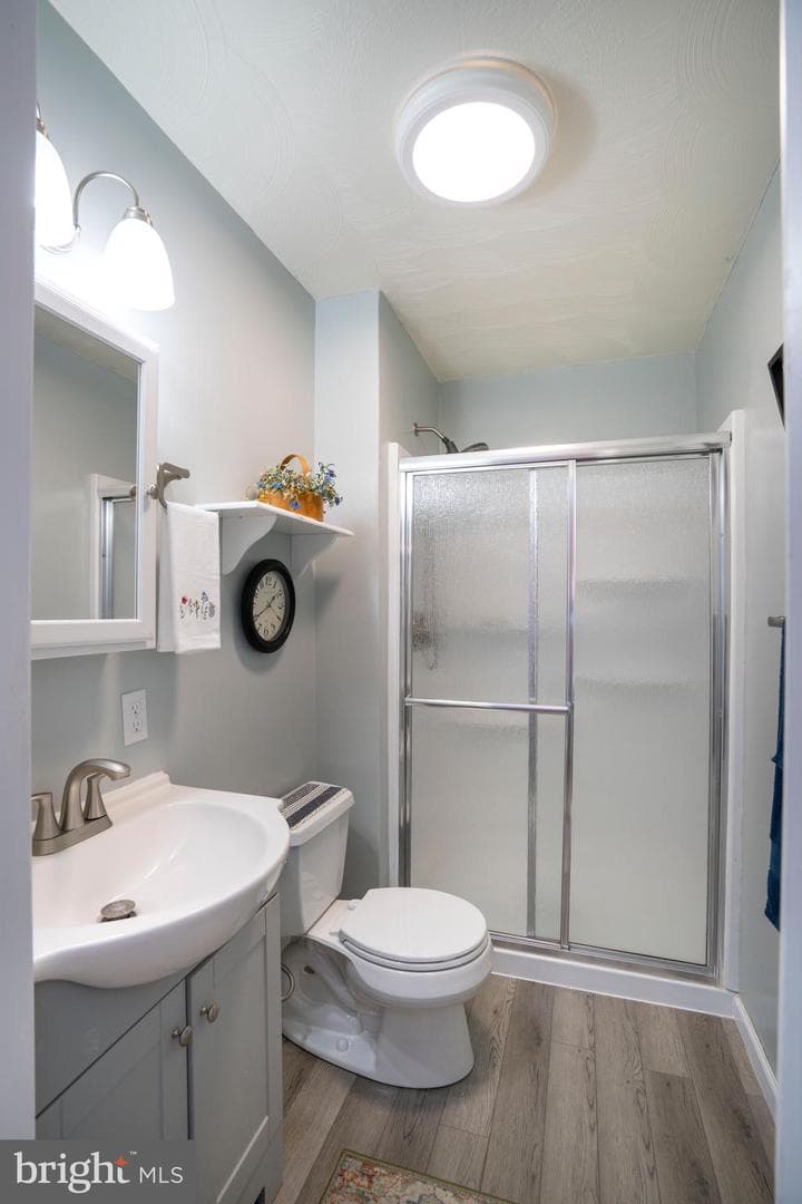 608 Blanchard Street photo 27